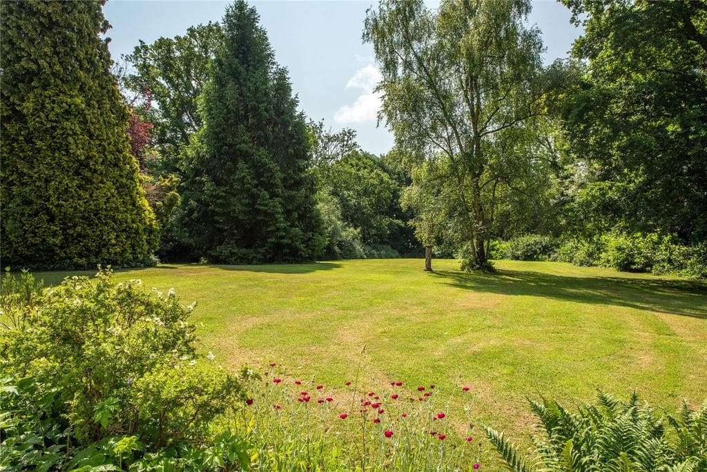 Friday Street, Ockley, Dorking, Surrey, RH5 - Image 2