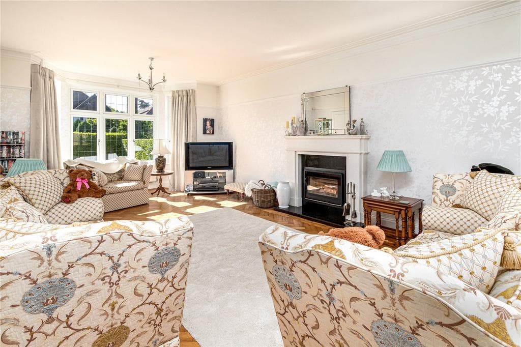 Llandennis Avenue, Cyncoed, Cardiff, CF23 - Image 2