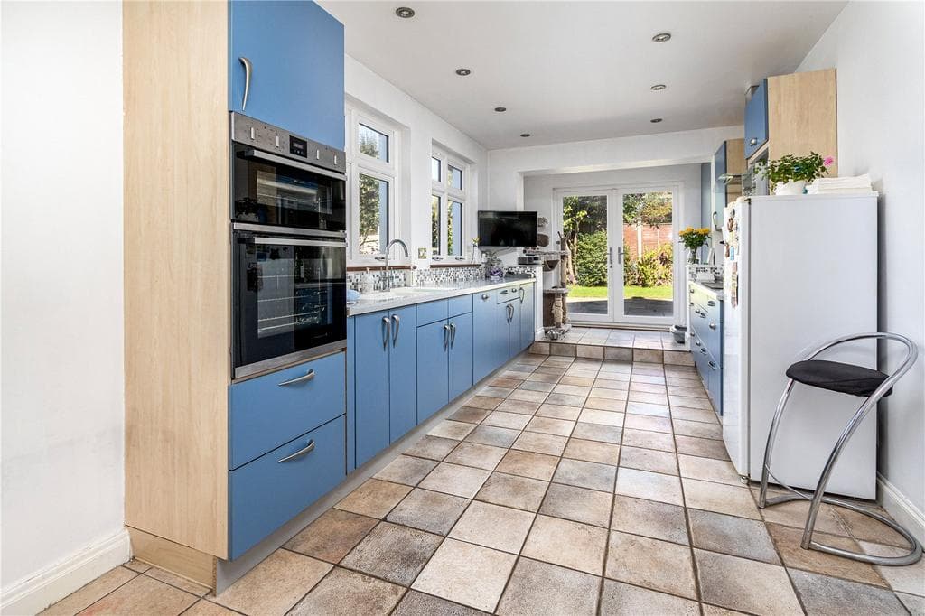 Llandennis Avenue, Cyncoed, Cardiff, CF23 - Image 5