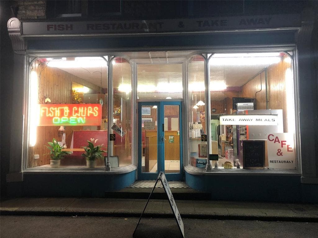 Horseshoe Fish & Chip Shop, 50/52 Market Street, Kirkby Stephen, CA17 - Image 3
