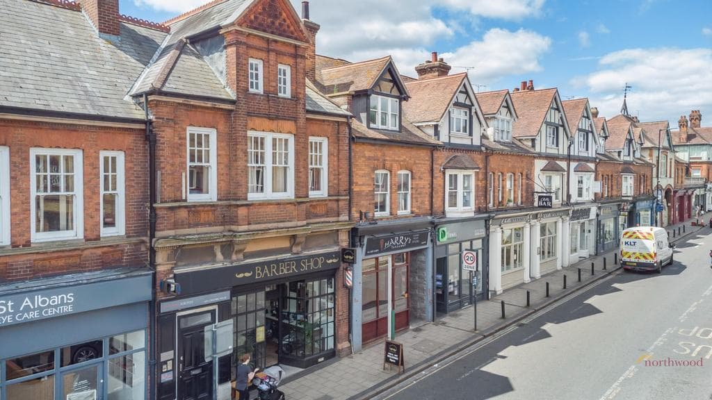 London Road, St Albans, AL1 - Image 1