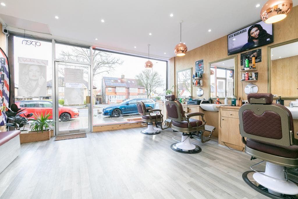 High Road, North Finchley, N12 - Image 5