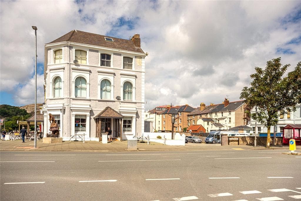 Vaughan Street, Llandudno, Conwy, LL30 - Image 4