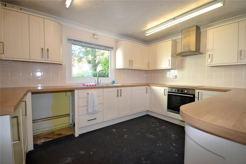 Warborne Lane, Portmore, Lymington, Hampshire, SO41 - Image 4