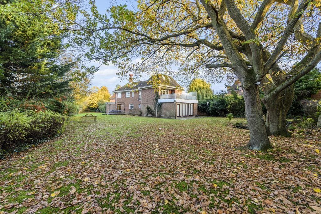 Hampstead Garden Suburb N2 - Image 3