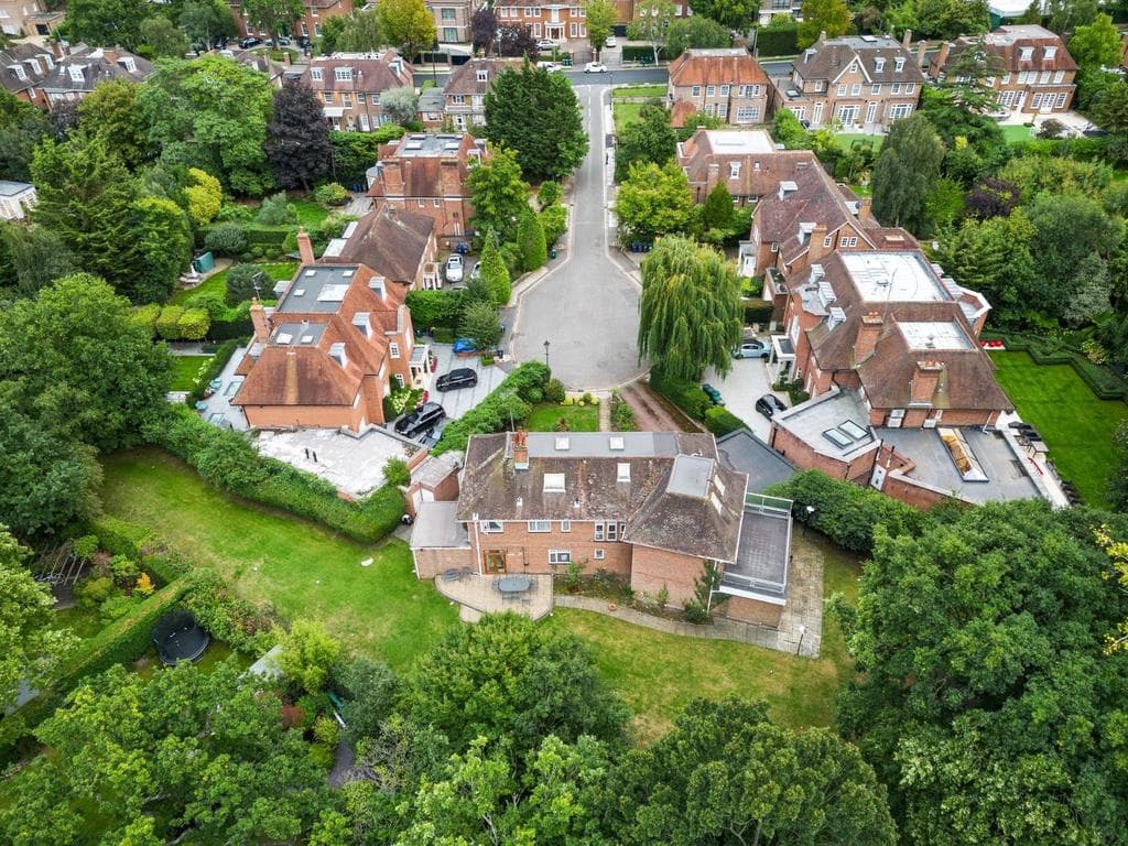 Hampstead Garden Suburb N2 - Image 5