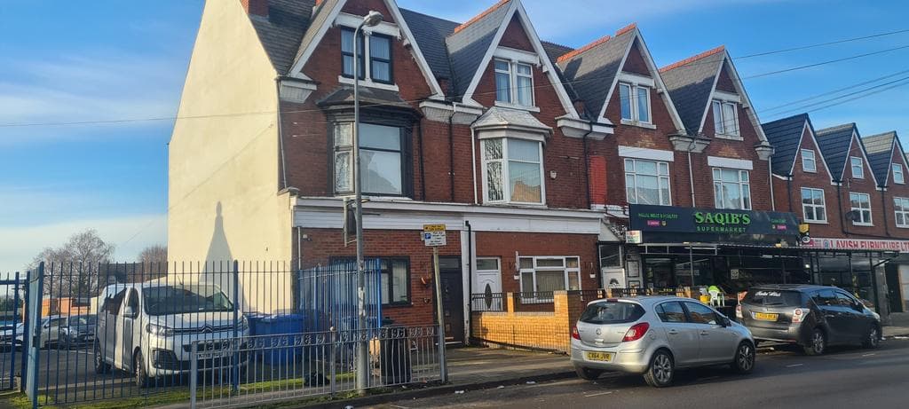 194 Albert Road, Stechford, B33 8UE - Image 1