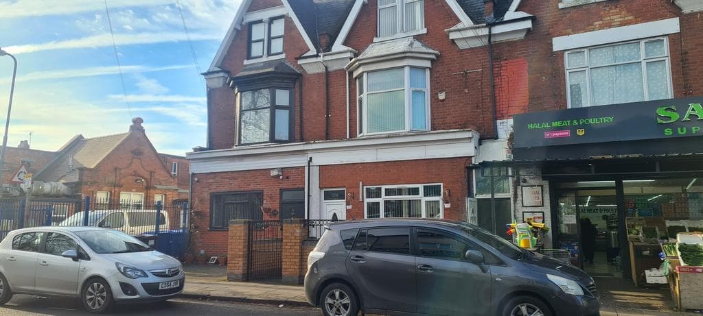 194 Albert Road, Stechford, B33 8UE - Image 2
