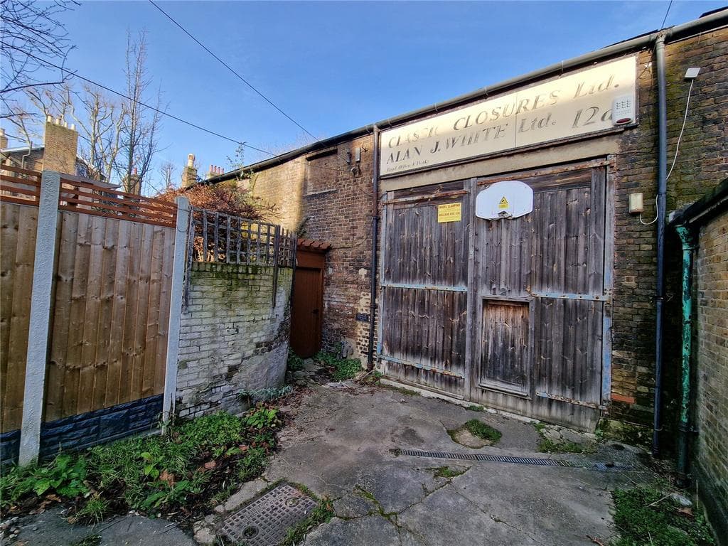 Eton Grove, London, SE13 - Image 1