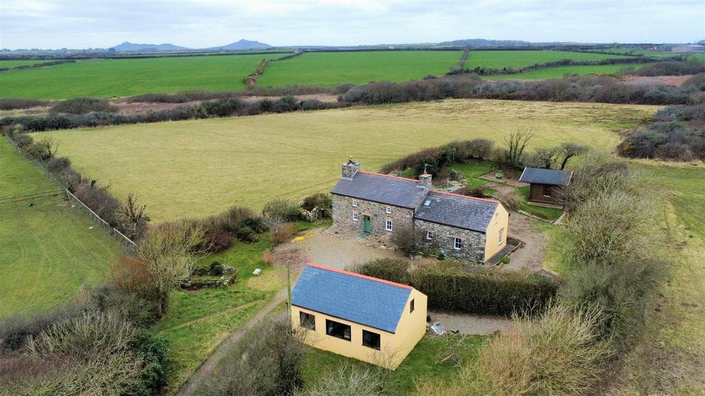 Ty Gwyn, Llandeloy, Haverfordwest - Image 1
