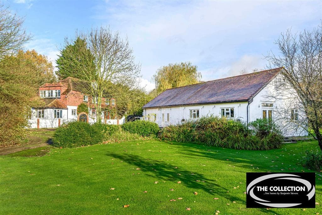 Common Lane, Radlett WD7 - Image 1