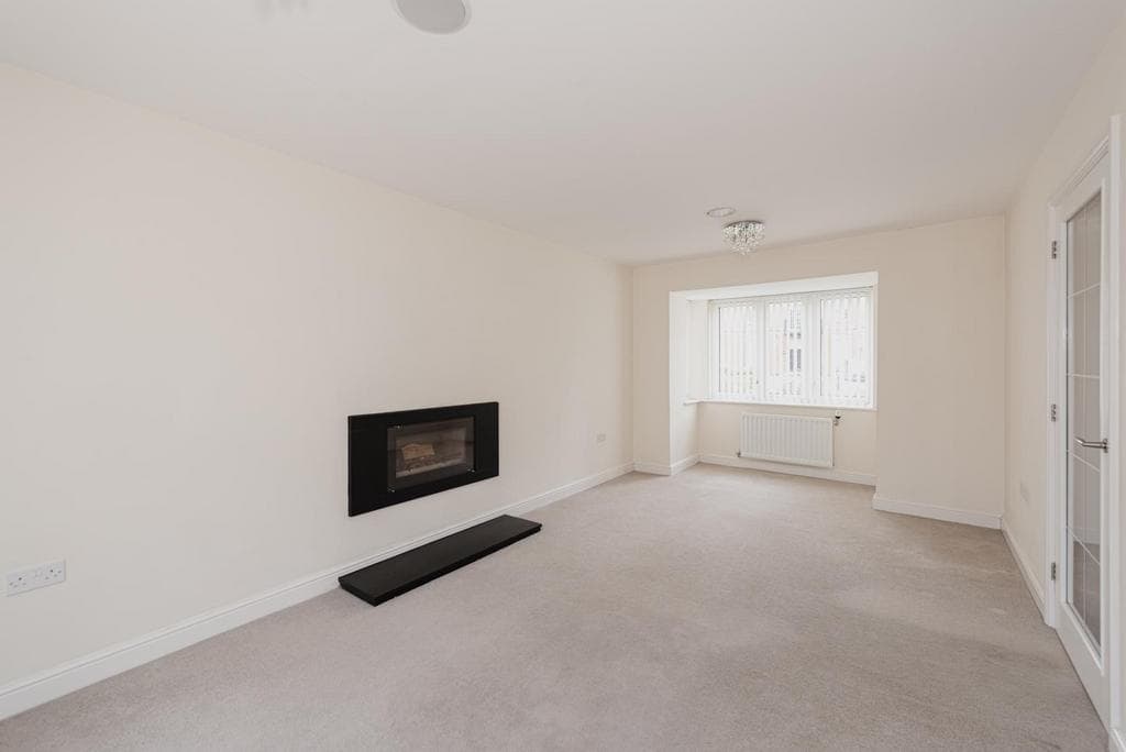 Glanville Way, Epsom - Image 3