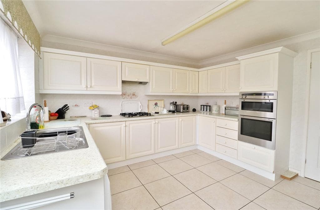 Rowan Drive, Verwood, Dorset, BH31 - Image 2