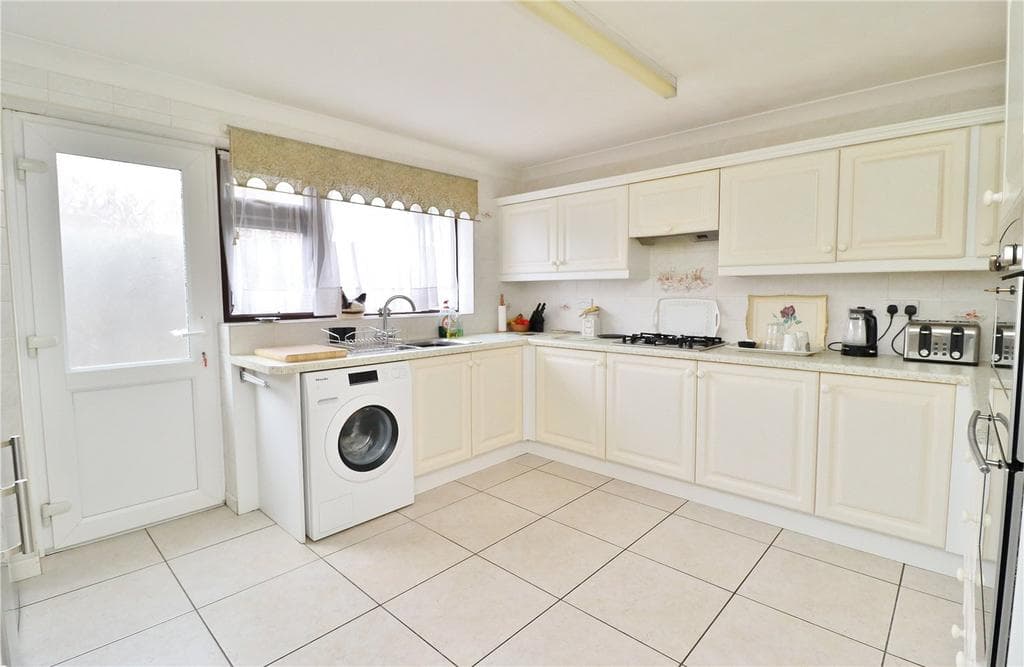 Rowan Drive, Verwood, Dorset, BH31 - Image 3