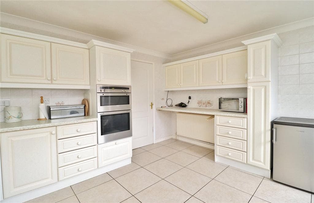 Rowan Drive, Verwood, Dorset, BH31 - Image 4