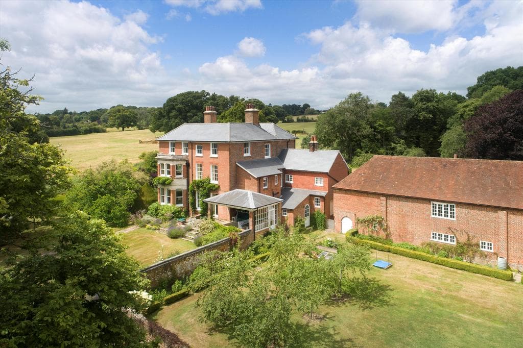 Runwick, Farnham, Surrey, GU10 - Image 1