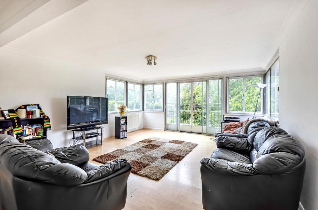 Camberley,  Surrey,  GU15 - Image 5