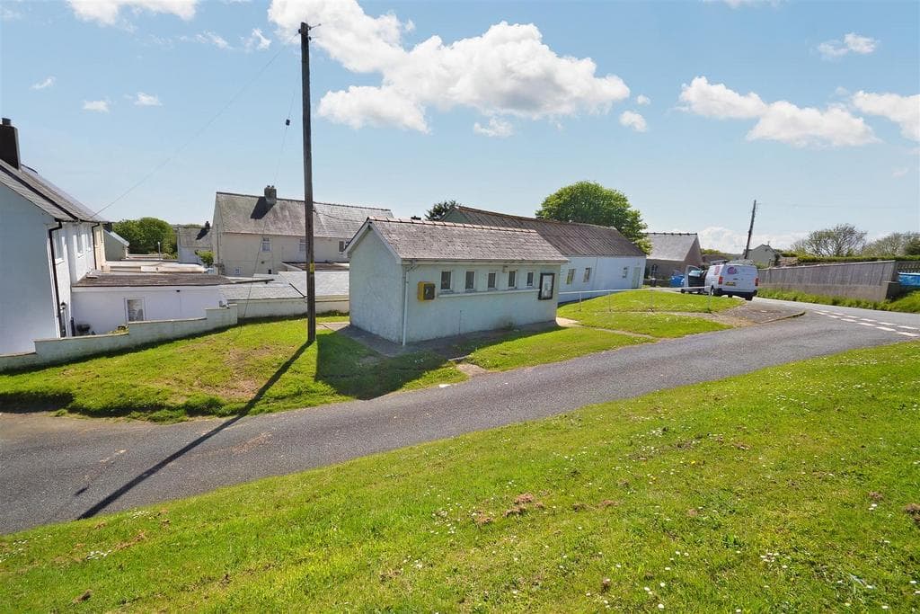 Middle Street, Rosemarket, Milford Haven - Image 3