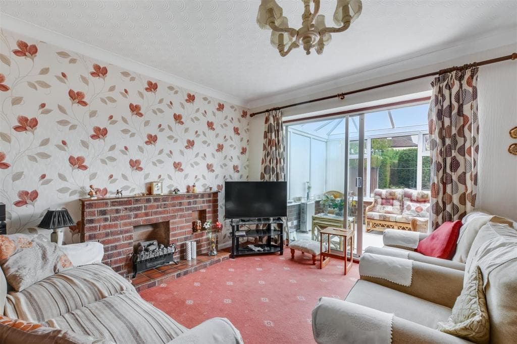 Wilsthorpe Road, Long Eaton - Image 2