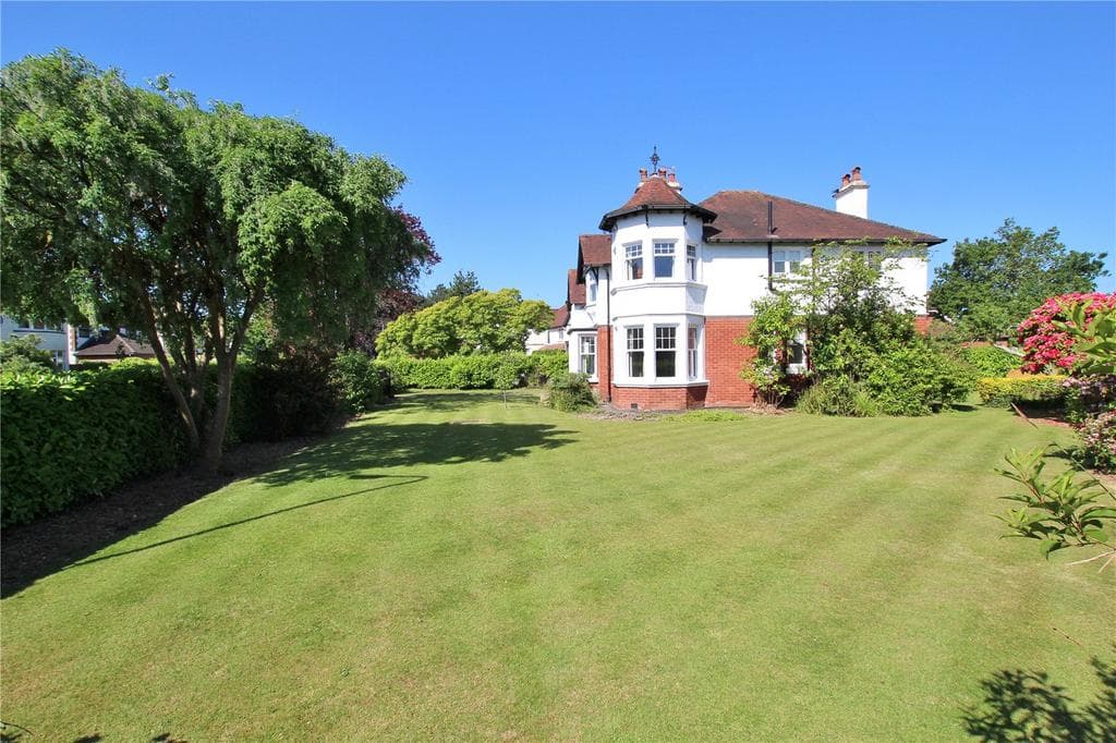 Hollybush Road, Cyncoed, Cardiff, CF23 - Image 4