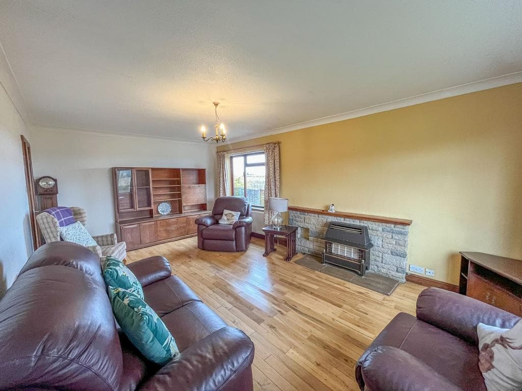 Sutton Place, Scawby, Brigg, North Lincolnshire, DN20 - Image 2