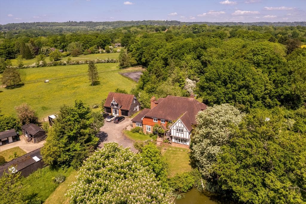Egg Pie Lane, Hildenborough, Tonbridge, Kent, TN11. - Image 1
