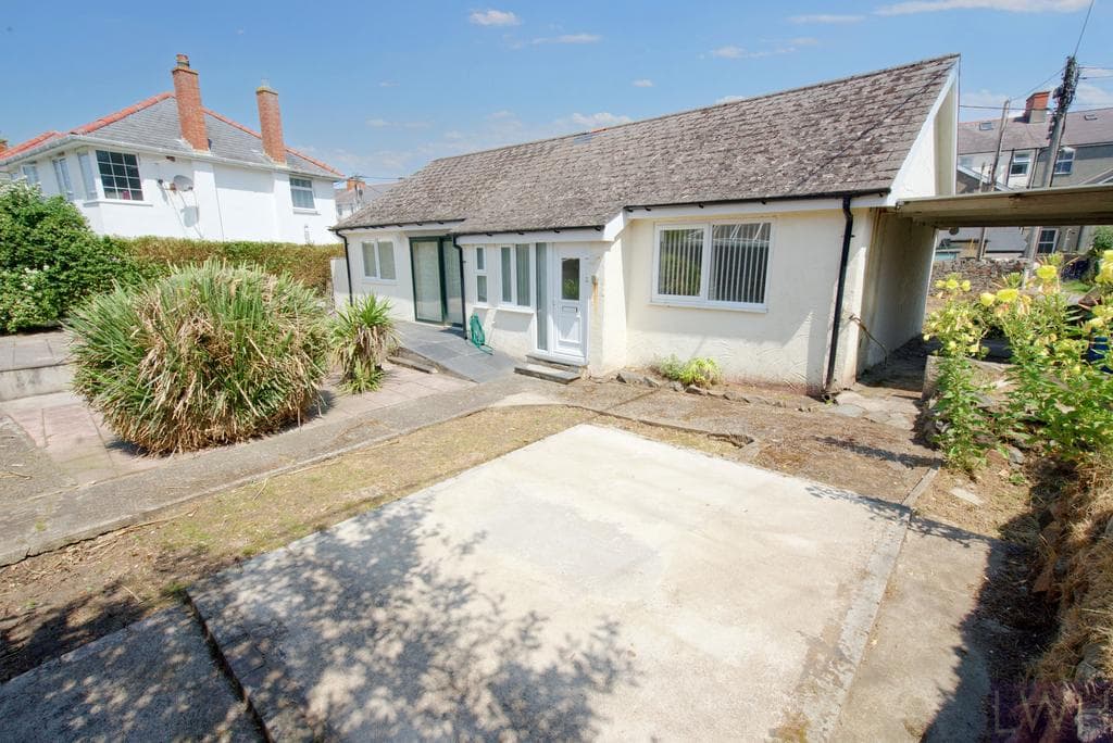 Queensway, Manor Avenue, Pwllheli - Image 2