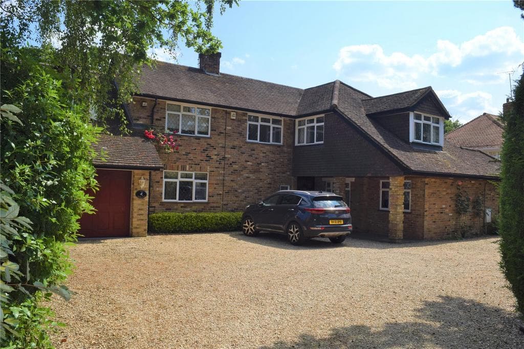 Chiltern Hill, Chalfont St. Peter, Gerrards Cross, Buckinghamshire, SL9 - Image 1