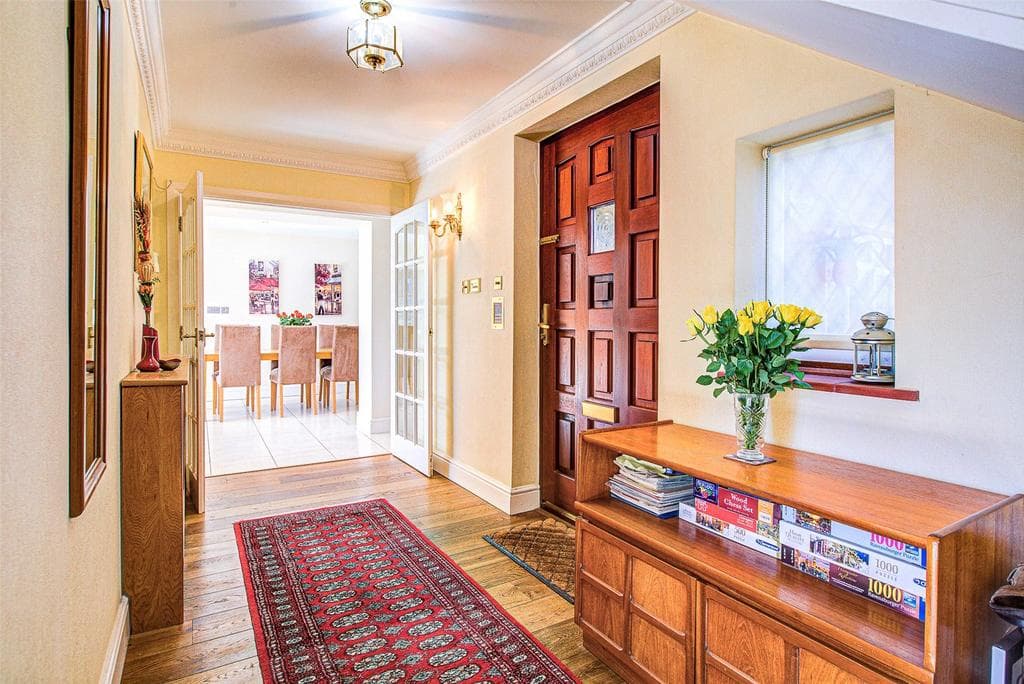 Chiltern Hill, Chalfont St. Peter, Gerrards Cross, Buckinghamshire, SL9 - Image 3