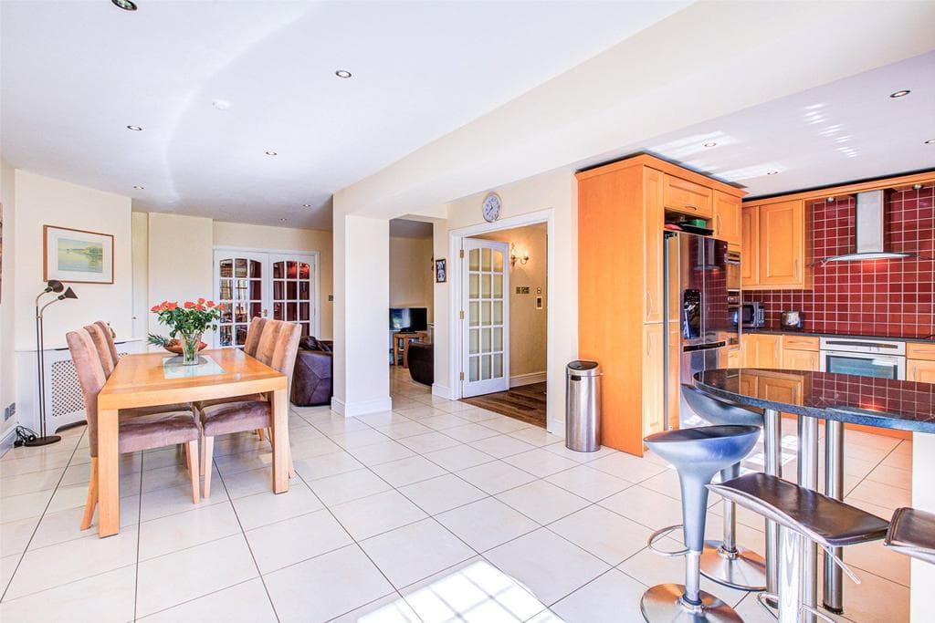 Chiltern Hill, Chalfont St. Peter, Gerrards Cross, Buckinghamshire, SL9 - Image 5