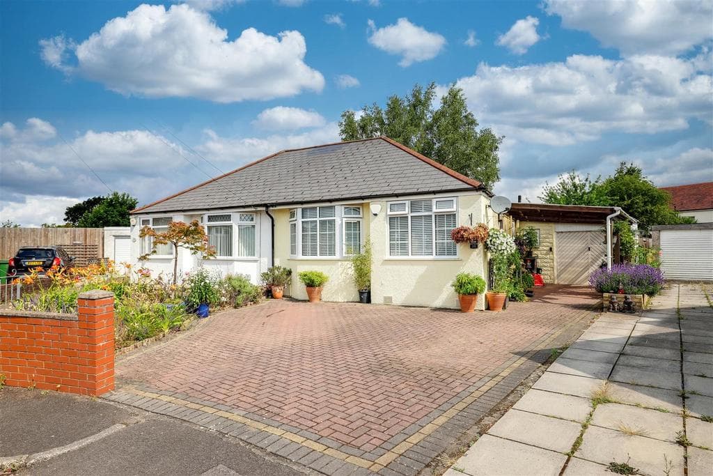 Greenfield Avenue, Whitchurch, Cardiff - Image 1