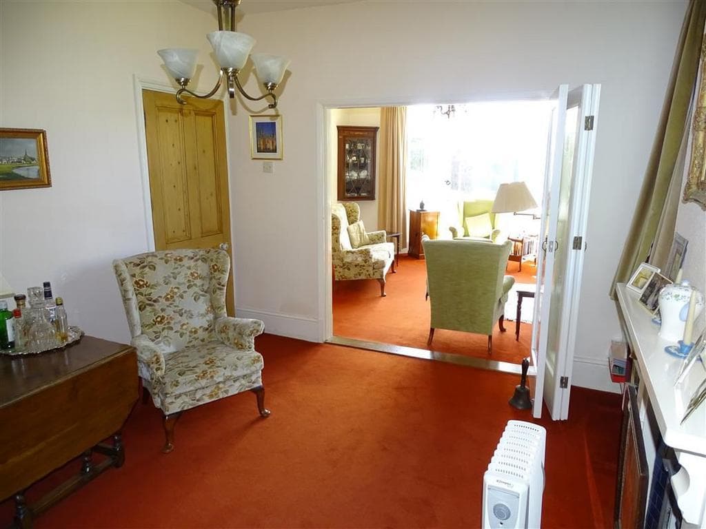 Primrose Villas: Wothorpe - Image 5