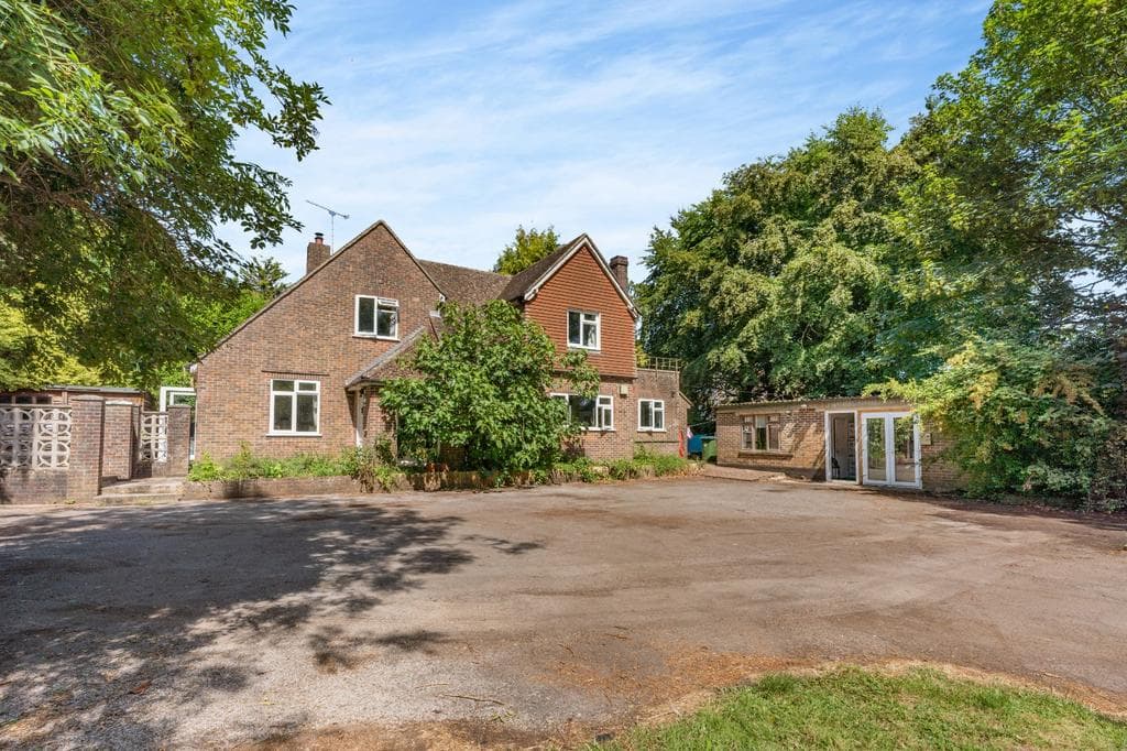 Barnham Road, Eastergate, Chichester, West Sussex - Image 1