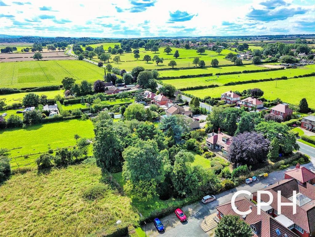 Pickering Road, West Ayton, YO13 - Image 2