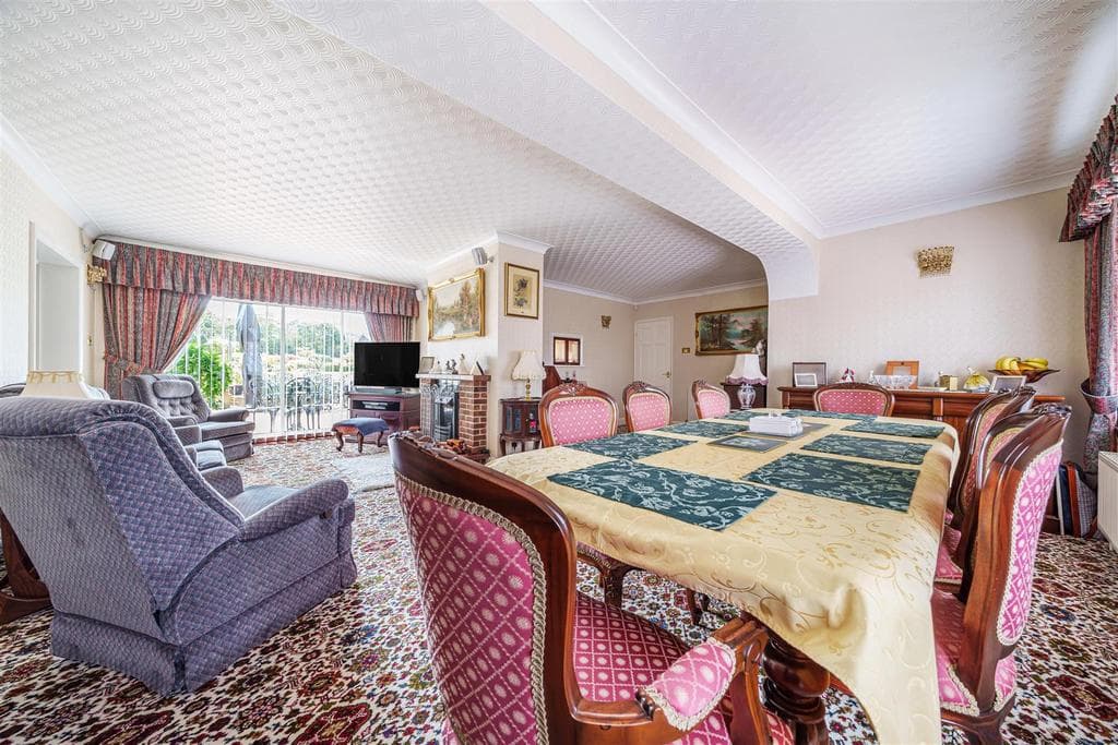 Lodge Avenue, Elstree Borehamwood WD6 - Image 5