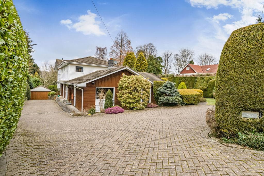 Quarry Road, Oxted RH8 - Image 1