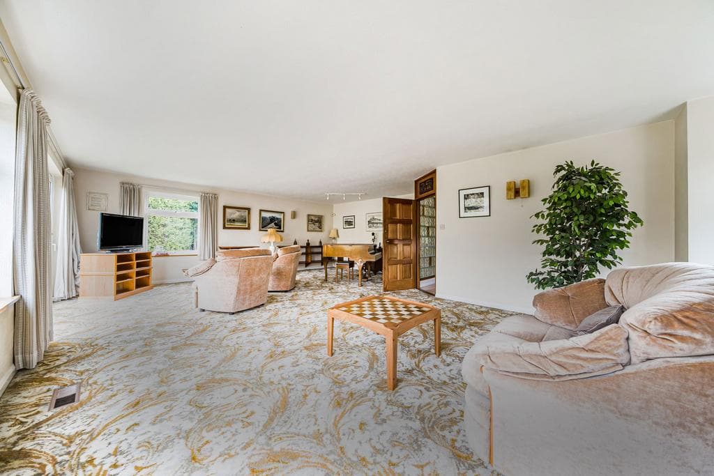 Quarry Road, Oxted RH8 - Image 3