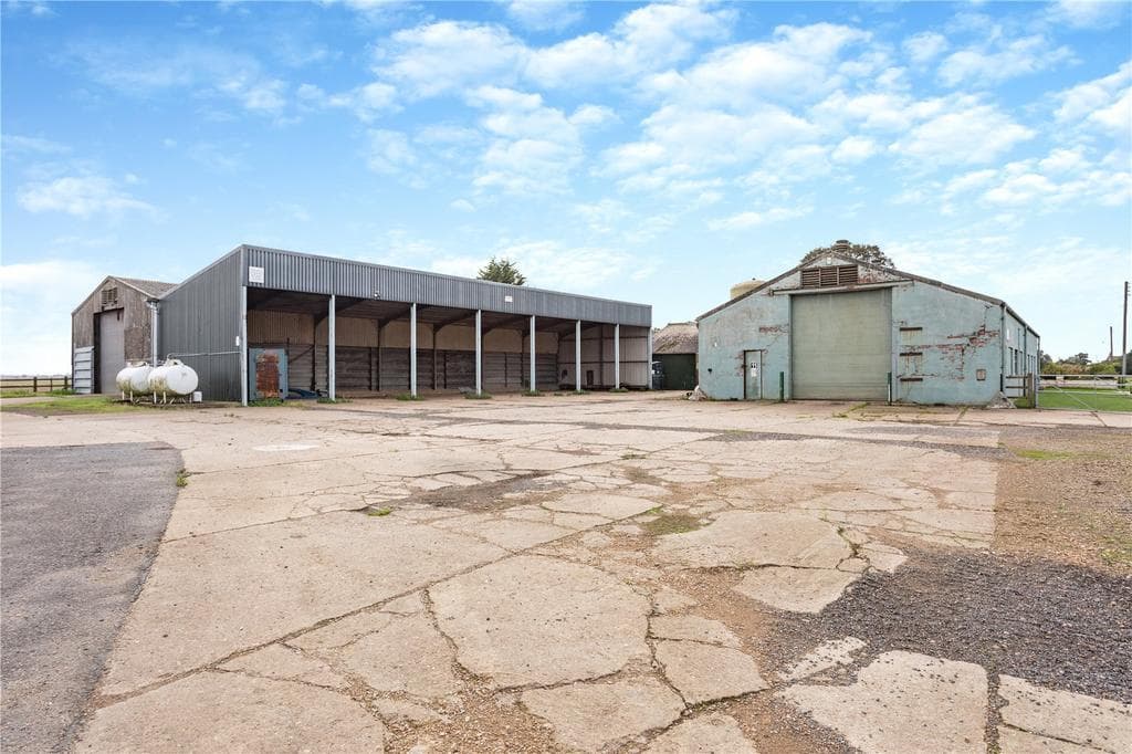 Asperton Farmhouse, Wigtoft, Boston, Lincolnshire, PE20 - Image 4