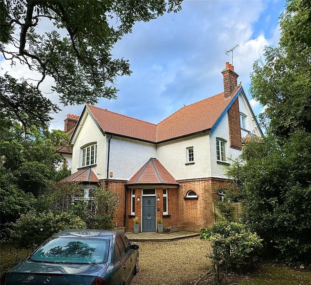 Wellington Road, Enfield, EN1 - Image 2
