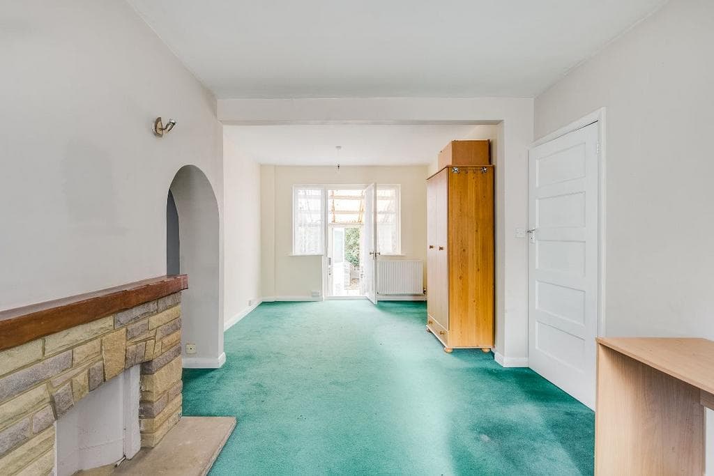Fulwell Park Avenue, Twickenham - Image 3