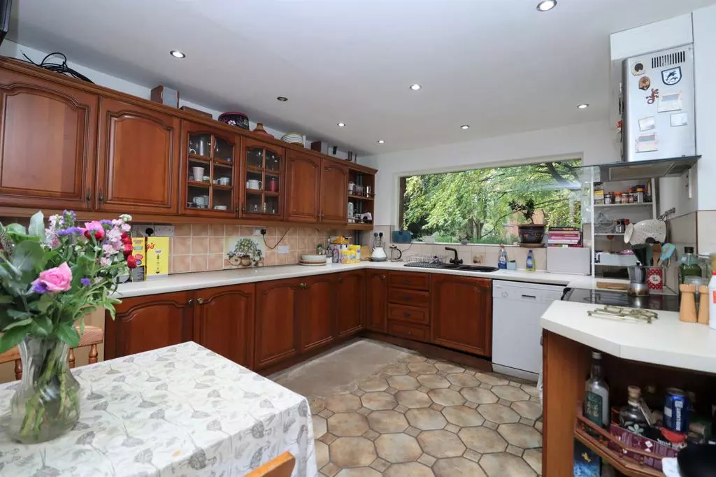 Garstang Road, Preston PR2 - Image 3