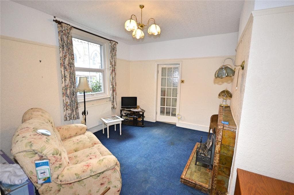 Park Street, Newtown, Powys, SY16 - Image 2