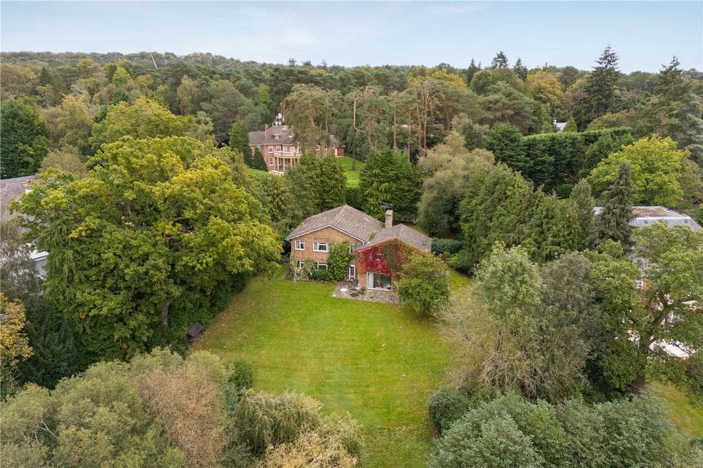 Bourneside, Virginia Water, Surrey, GU25 - Image 2