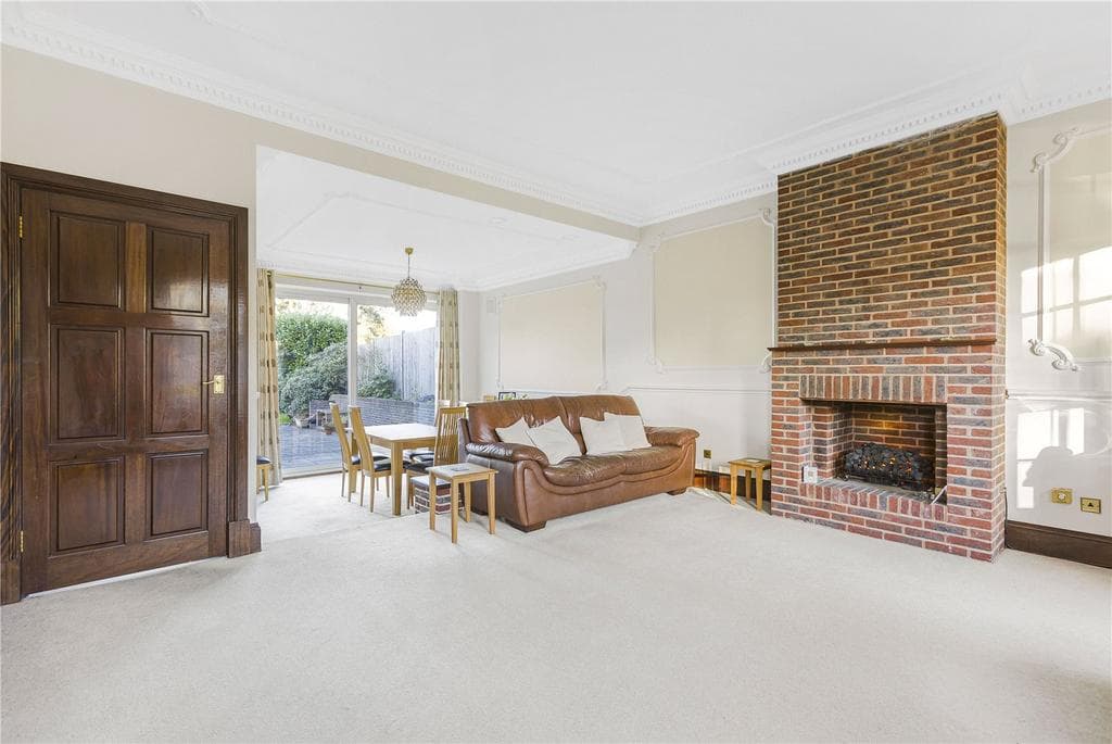 Brookmans Avenue, Brookmans Park, Hertfordshire, AL9 - Image 3