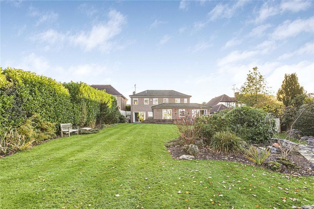 Brookmans Avenue, Brookmans Park, Hertfordshire, AL9 - Image 4