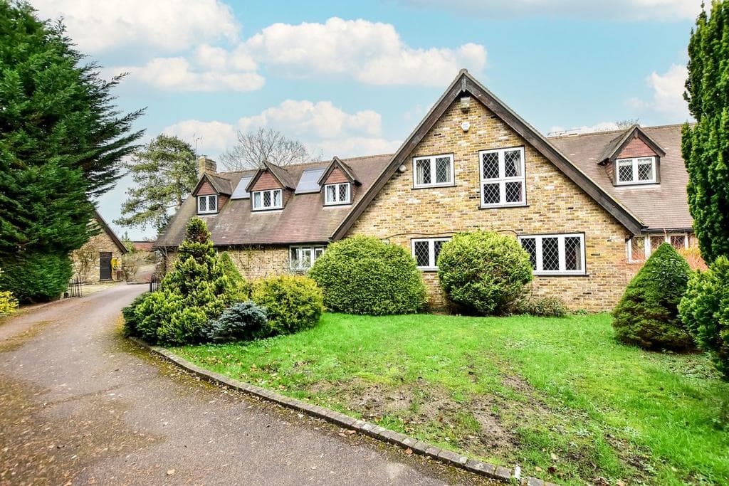  Warren Lodge, Iver Heath SL0 - Image 1