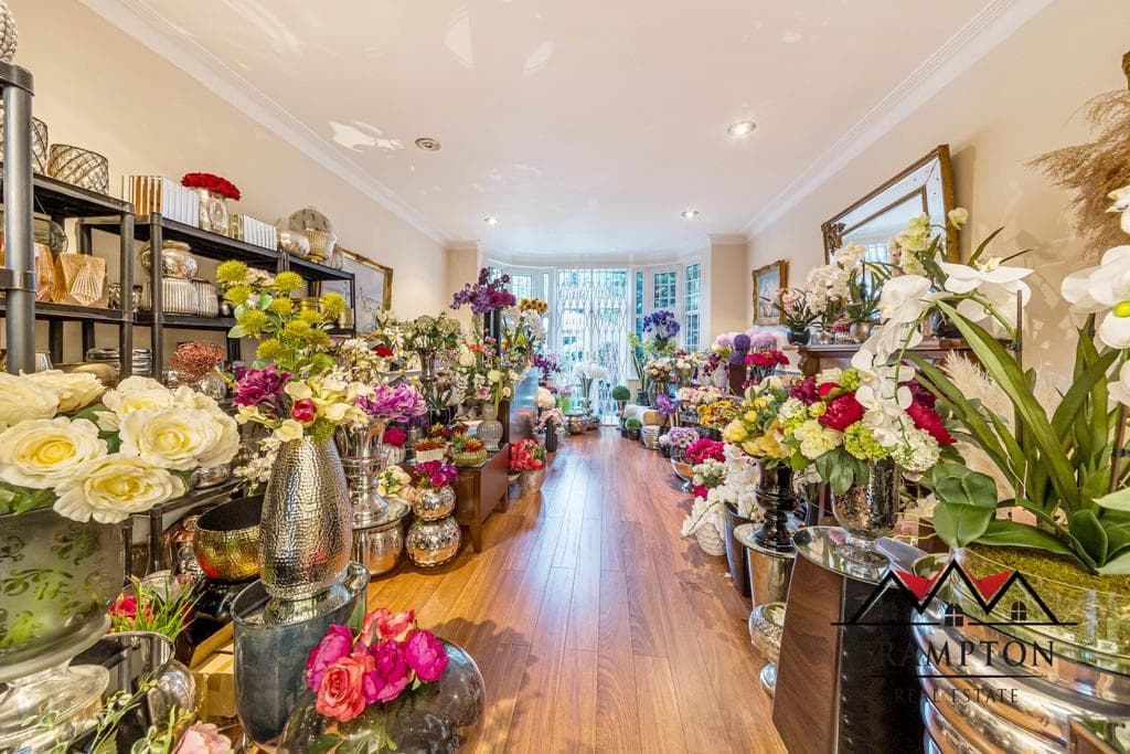 Manor Hall Avenue, London, NW4 - Image 3