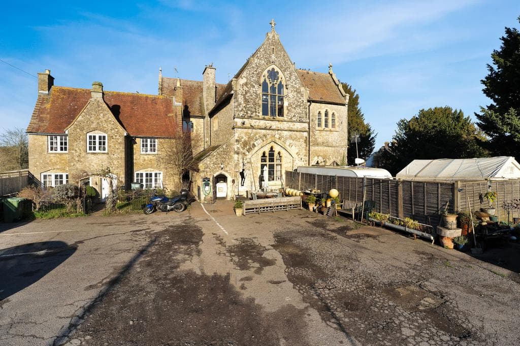 Lower Road,East Farleigh,Maidstone,ME15 0JL - Image 1