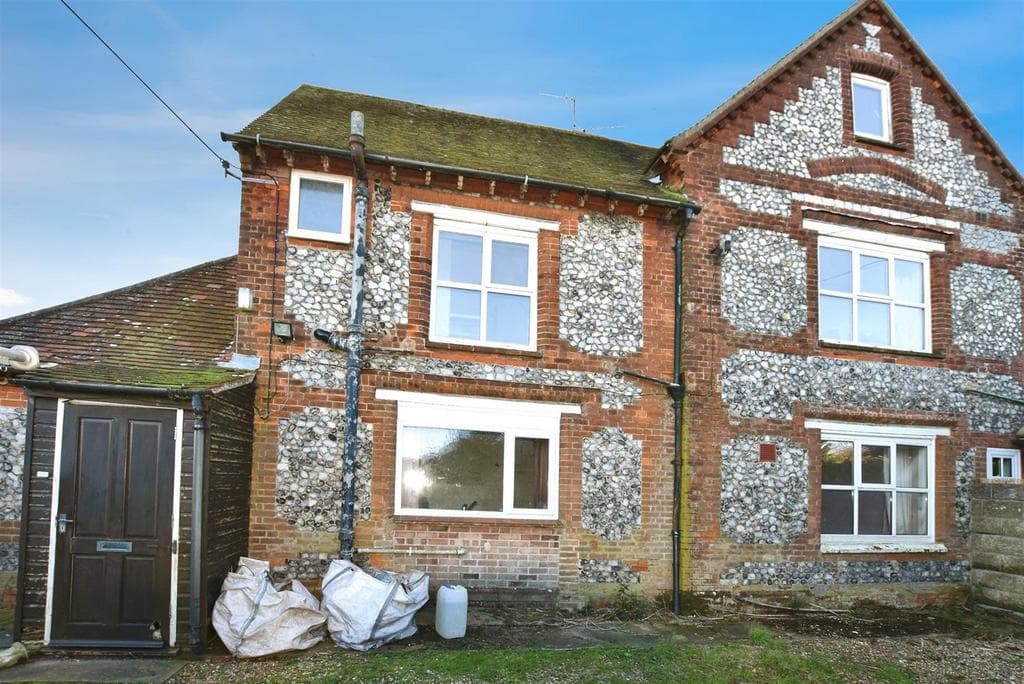 Weybourne, Holt - Image 1