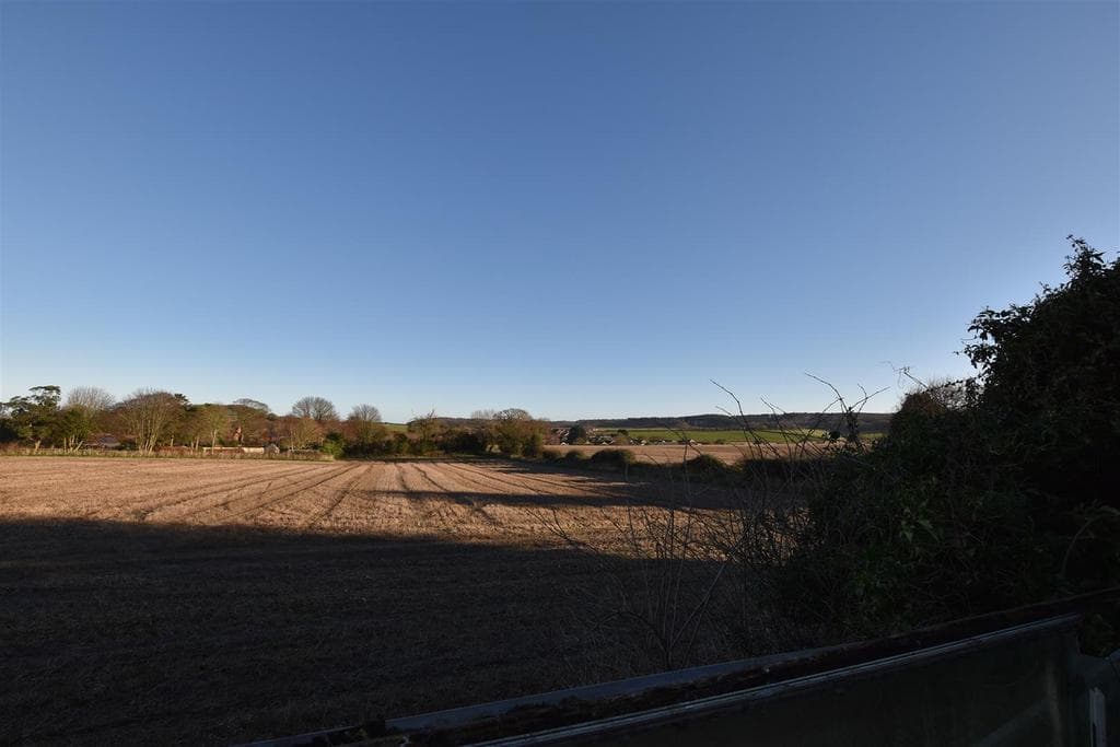 Weybourne, Holt - Image 4
